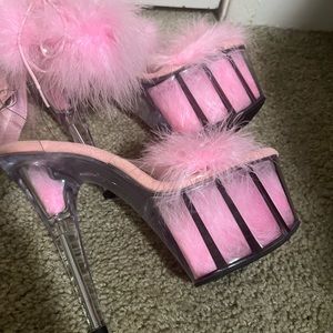 Adore-724F

Color: Baby Pink/Baby Pink
Size: 12